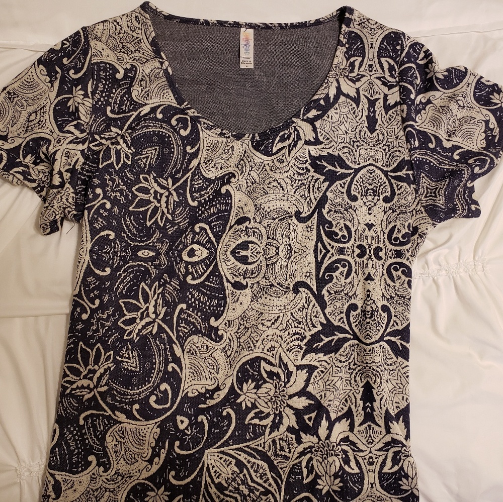 Lularoe shirt